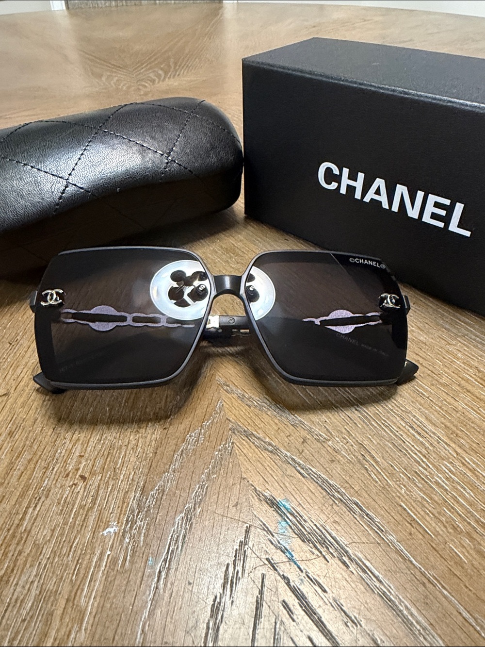 CHANEL Black Square Sunglasses with Silver CC Temples - Picture 2 of 9